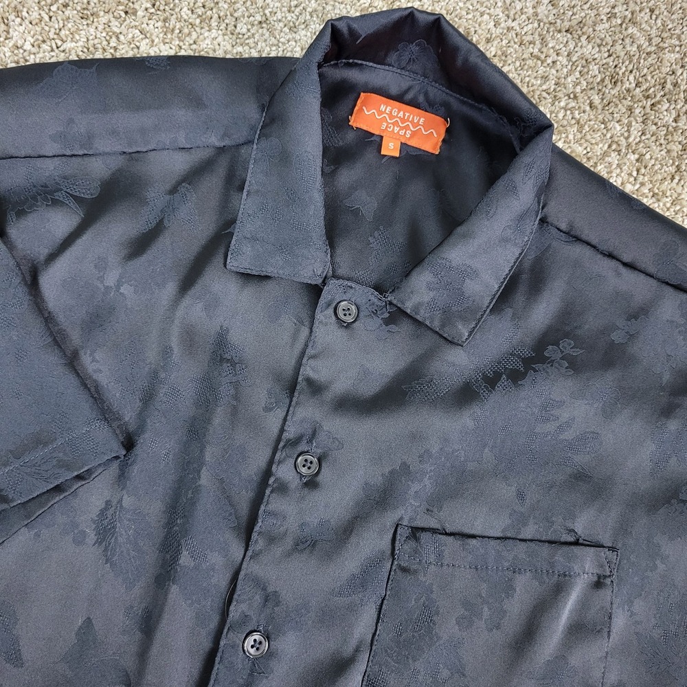 Negative Space Mens Small Black AOP Jacquard Floral‎ Performance Button Up SS